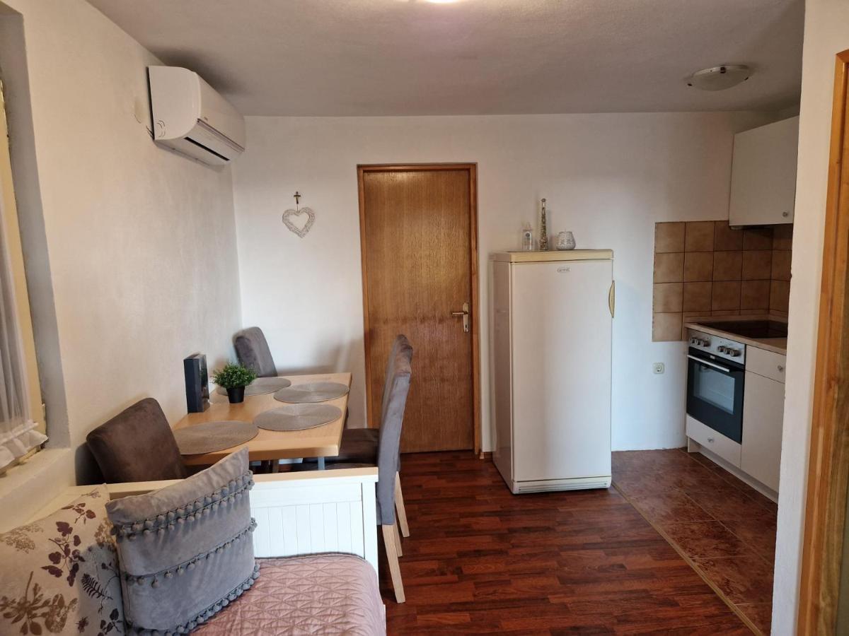 Apartment Misic Rtina Exterior photo
